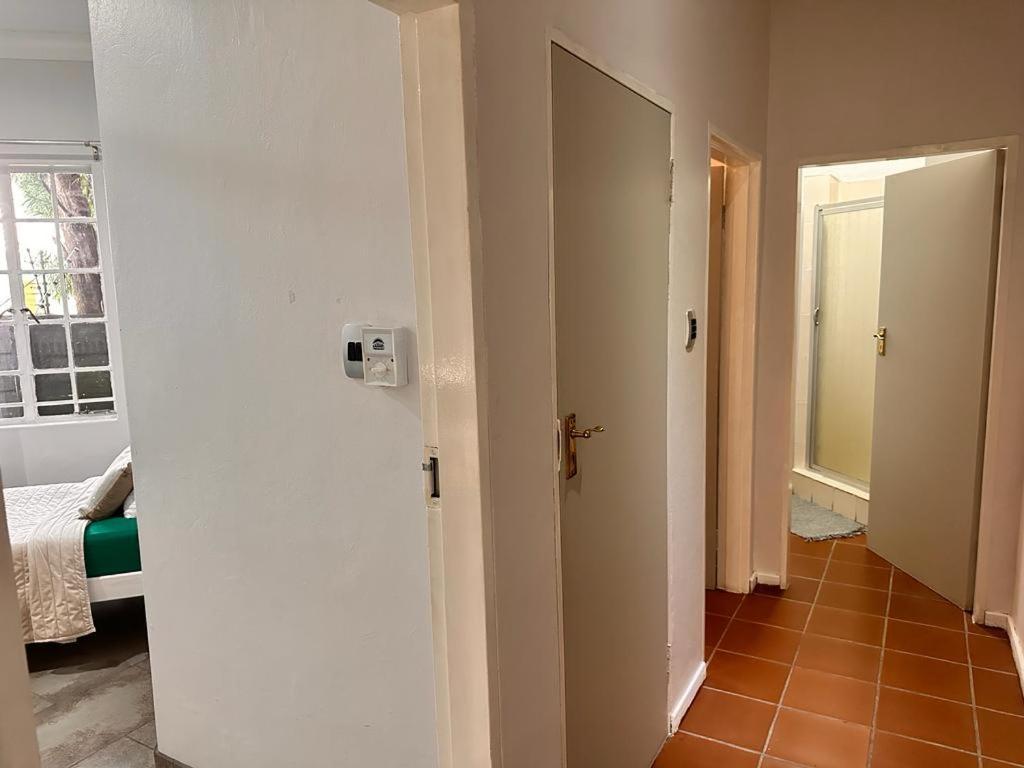 מידלבורג Woods Guest House מראה חיצוני תמונה