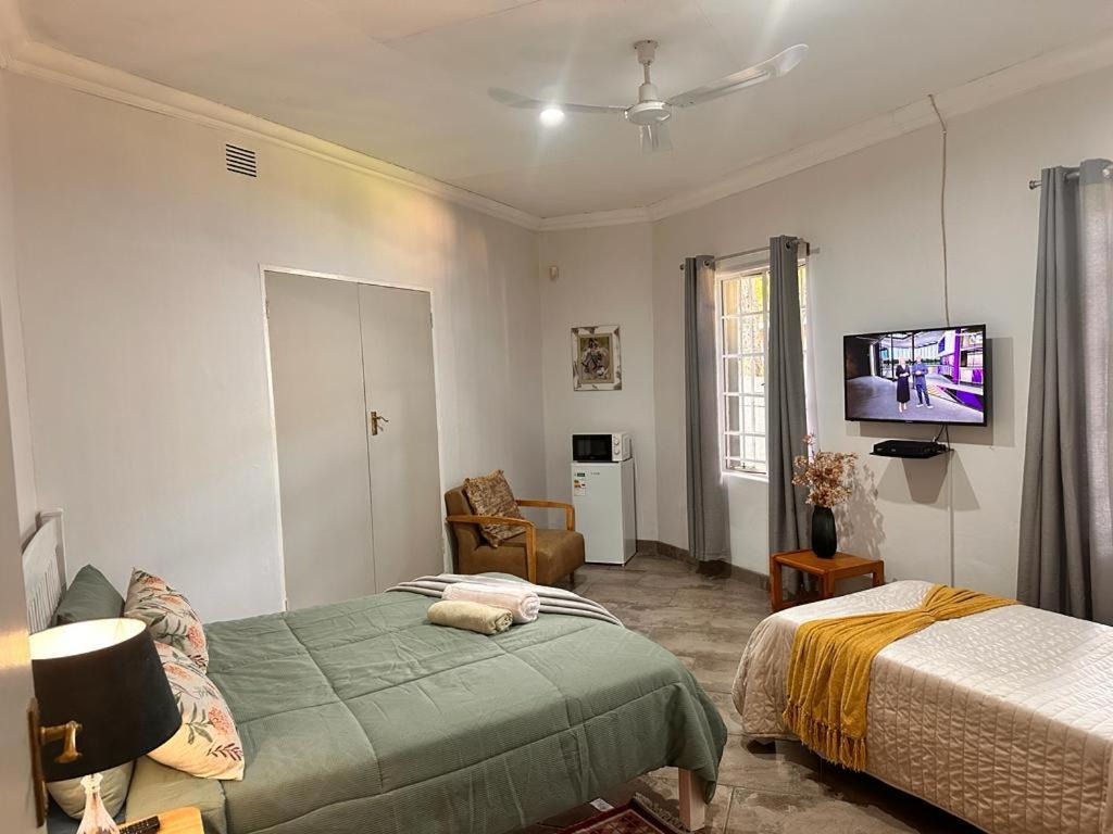 מידלבורג Woods Guest House מראה חיצוני תמונה