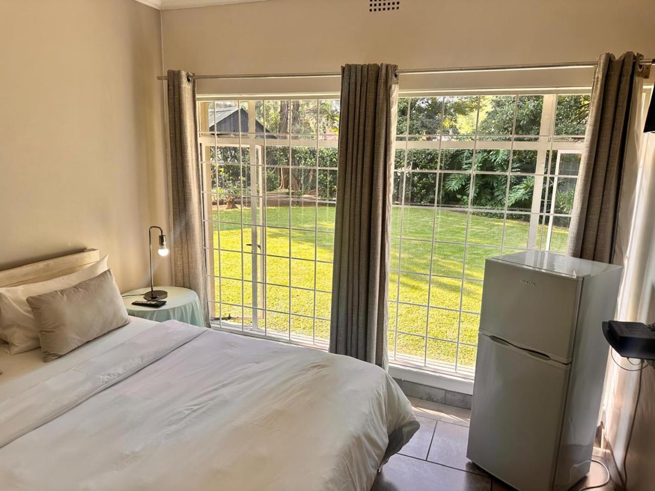 מידלבורג Woods Guest House מראה חיצוני תמונה